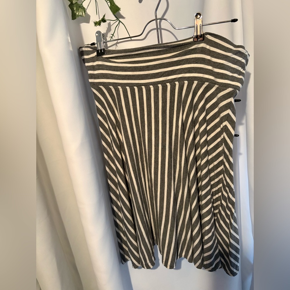 Max Studio Charcoal and Cream Striped Apparel